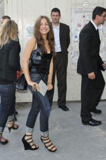 Izïa Higelin feet photo 8