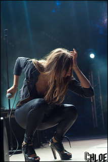 Izïa Higelin feet photo 2