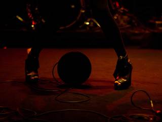 Izïa Higelin feet photo 1