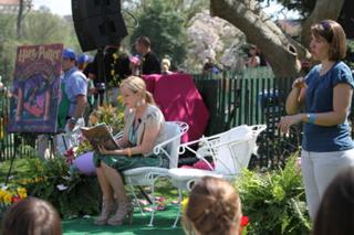 J.K. Rowling feet photo thumbnail