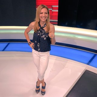 Jacey Birch feet photo thumbnail