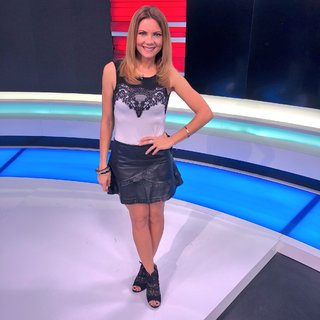 Jacey Birch feet photo thumbnail