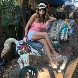 Jacey Birch feet photo thumbnail