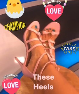 Jacey Birch feet photo thumbnail