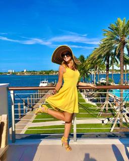 Jacey Birch feet photo thumbnail