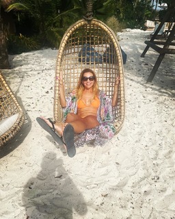 Jacey Birch feet photo thumbnail