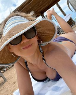 Jacey Birch feet photo thumbnail