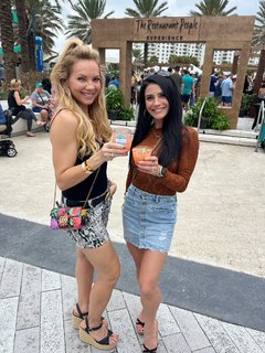 Jacey Birch feet photo thumbnail