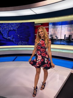 Jacey Birch feet photo thumbnail