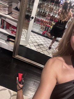 Jacey Birch feet photo thumbnail