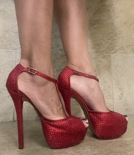 Jacey Birch feet photo thumbnail