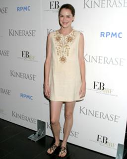 Jacinda Barrett feet photo 1