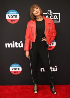 Jackie Cruz feet photo 7