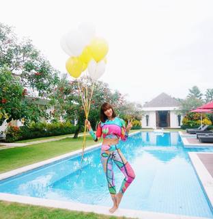 Jackie Cruz feet photo 4