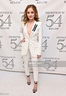 Jackie Evancho feet photo 8