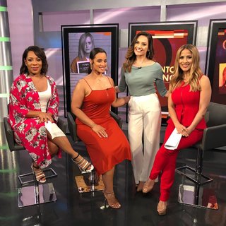 Jackie Guerrido feet photo thumbnail