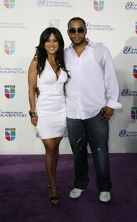 Jackie Guerrido feet photo thumbnail