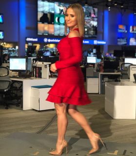 Jackie Guerrido feet photo thumbnail