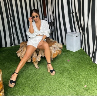 Jackie Guerrido feet photo thumbnail