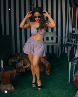 Jackie Guerrido feet photo thumbnail