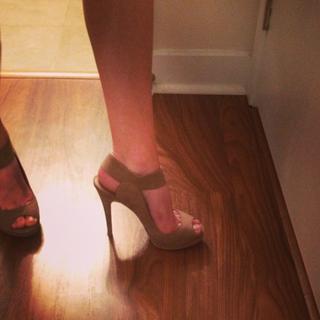 Jackie Redmond feet photo thumbnail