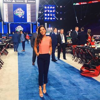 Jackie Redmond feet photo thumbnail