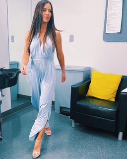 Jackie Redmond feet photo thumbnail