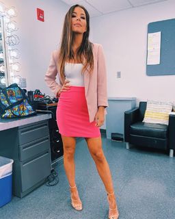 Jackie Redmond feet photo thumbnail