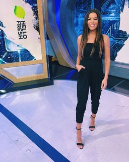 Jackie Redmond feet photo thumbnail