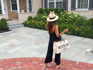 Jackie Redmond feet photo thumbnail