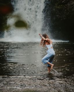 Jackie Redmond feet photo thumbnail