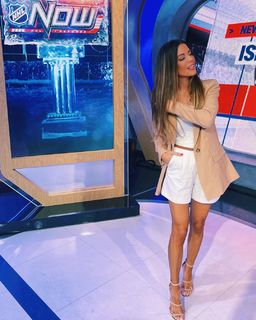 Jackie Redmond feet photo thumbnail