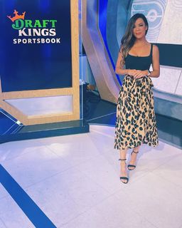 Jackie Redmond feet photo thumbnail