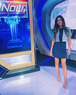 Jackie Redmond feet photo thumbnail