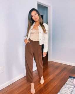 Jackie Redmond feet photo thumbnail