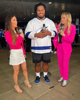 Jackie Redmond feet photo thumbnail