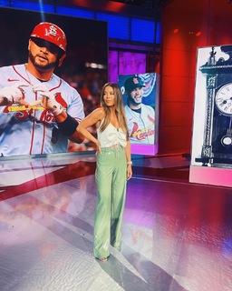 Jackie Redmond feet photo thumbnail