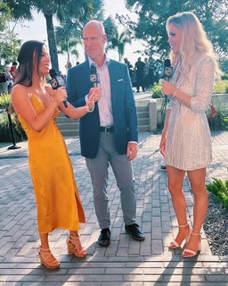 Jackie Redmond feet photo thumbnail