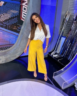 Jackie Redmond feet photo thumbnail