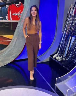 Jackie Redmond feet photo thumbnail