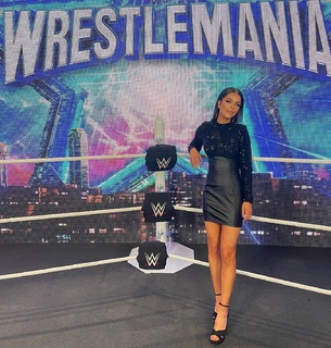 Jackie Redmond feet photo thumbnail