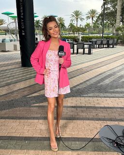 Jackie Redmond feet photo thumbnail