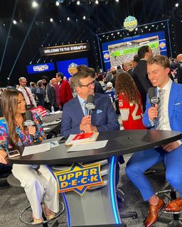 Jackie Redmond feet photo thumbnail