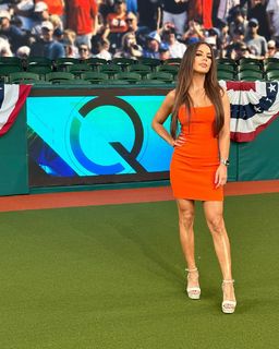 Jackie Redmond feet photo thumbnail