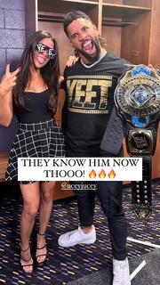 Jackie Redmond feet photo thumbnail