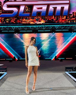 Jackie Redmond feet photo thumbnail