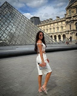 Jackie Redmond feet photo thumbnail