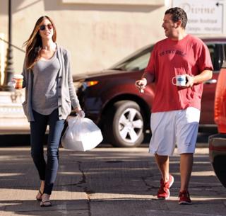 Jackie Sandler feet photo thumbnail