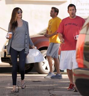 Jackie Sandler feet photo thumbnail