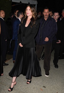 Jackie Sandler feet photo thumbnail